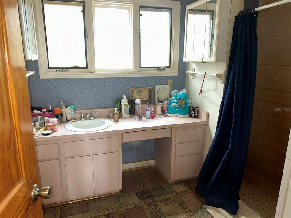 На продажу: $150,000 (2 спален, 2 ванн, 1352 Квадратных фут)