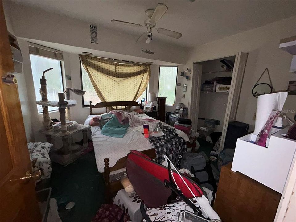 На продажу: $150,000 (2 спален, 2 ванн, 1352 Квадратных фут)