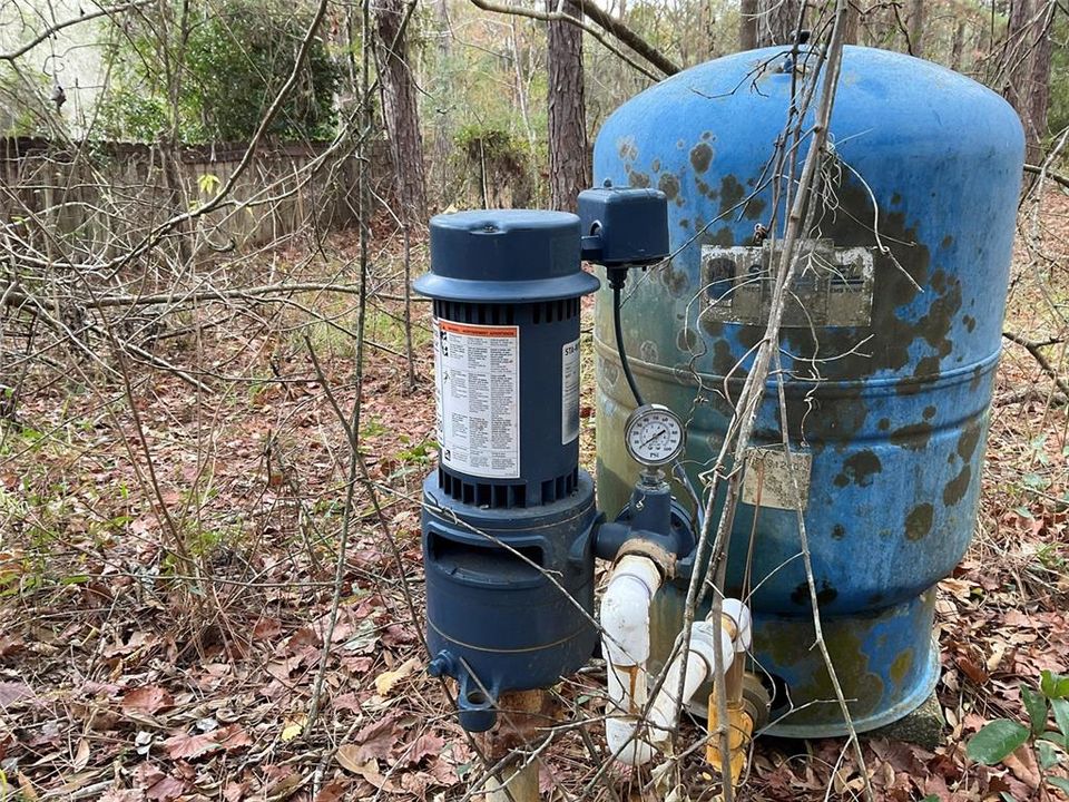 На продажу: $150,000 (2 спален, 2 ванн, 1352 Квадратных фут)