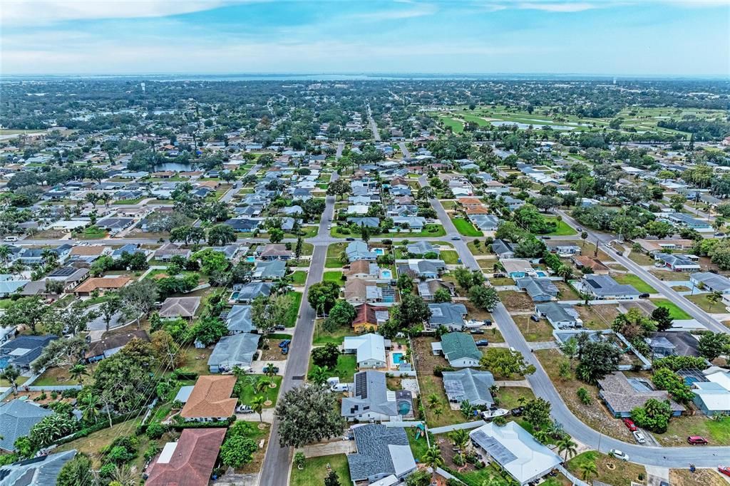 En Venta: $425,000 (3 camas, 2 baños, 1956 Pies cuadrados)