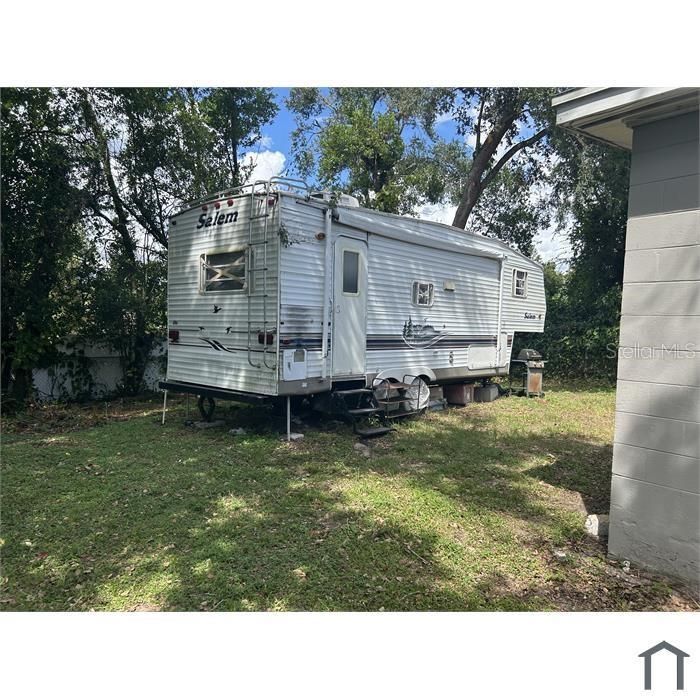 В аренду: $900 (1 спален, 1 ванн, 900 Квадратных фут)