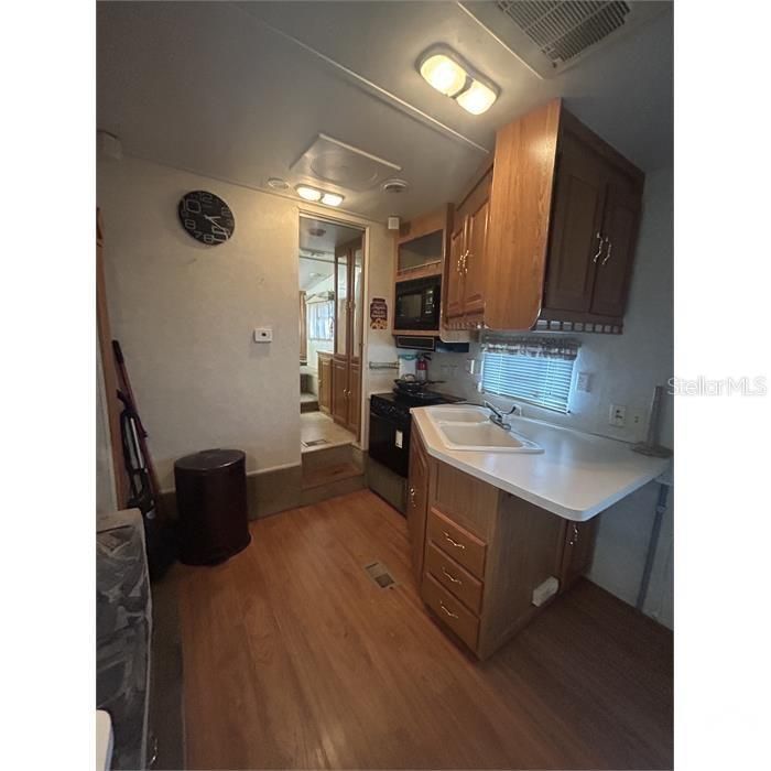 В аренду: $900 (1 спален, 1 ванн, 900 Квадратных фут)