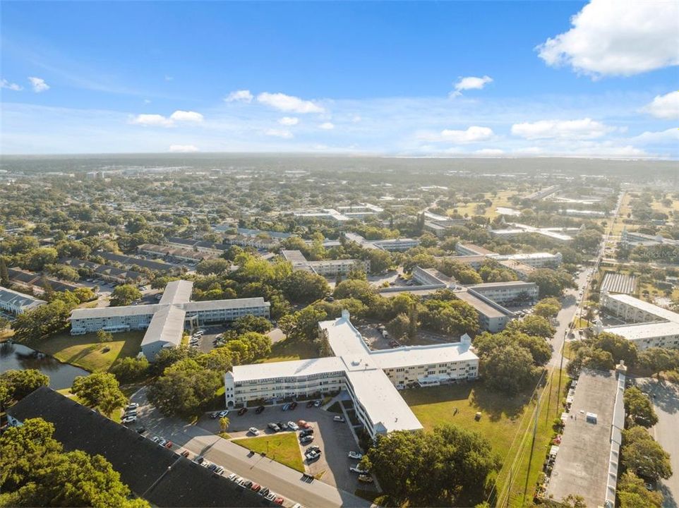 待售: $325,000 (3 贝兹, 3 浴室, 2200 平方英尺)