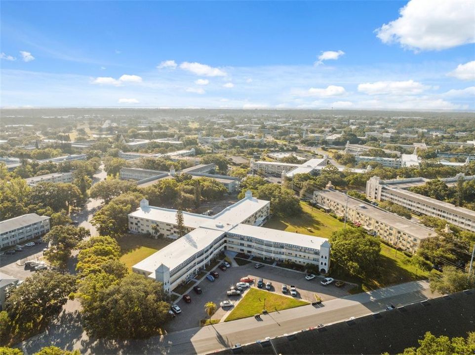 待售: $325,000 (3 贝兹, 3 浴室, 2200 平方英尺)