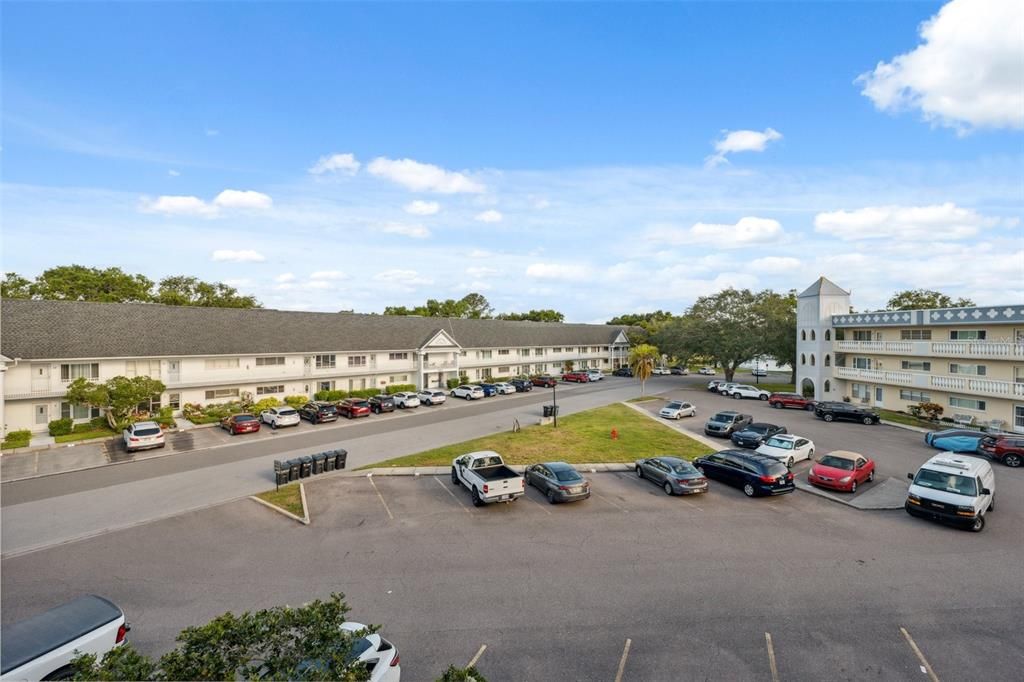 待售: $325,000 (3 贝兹, 3 浴室, 2200 平方英尺)