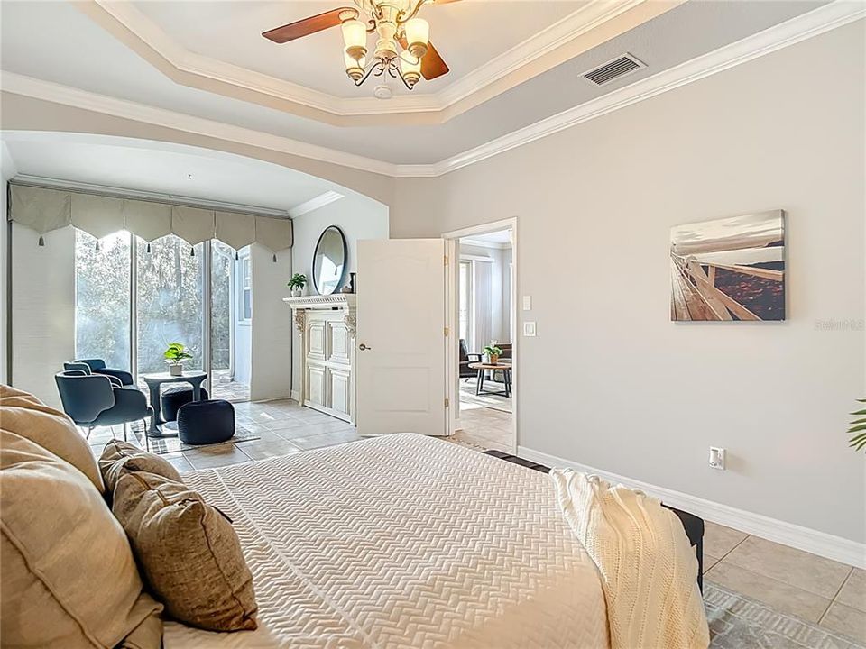 En Venta: $369,000 (3 camas, 2 baños, 1964 Pies cuadrados)