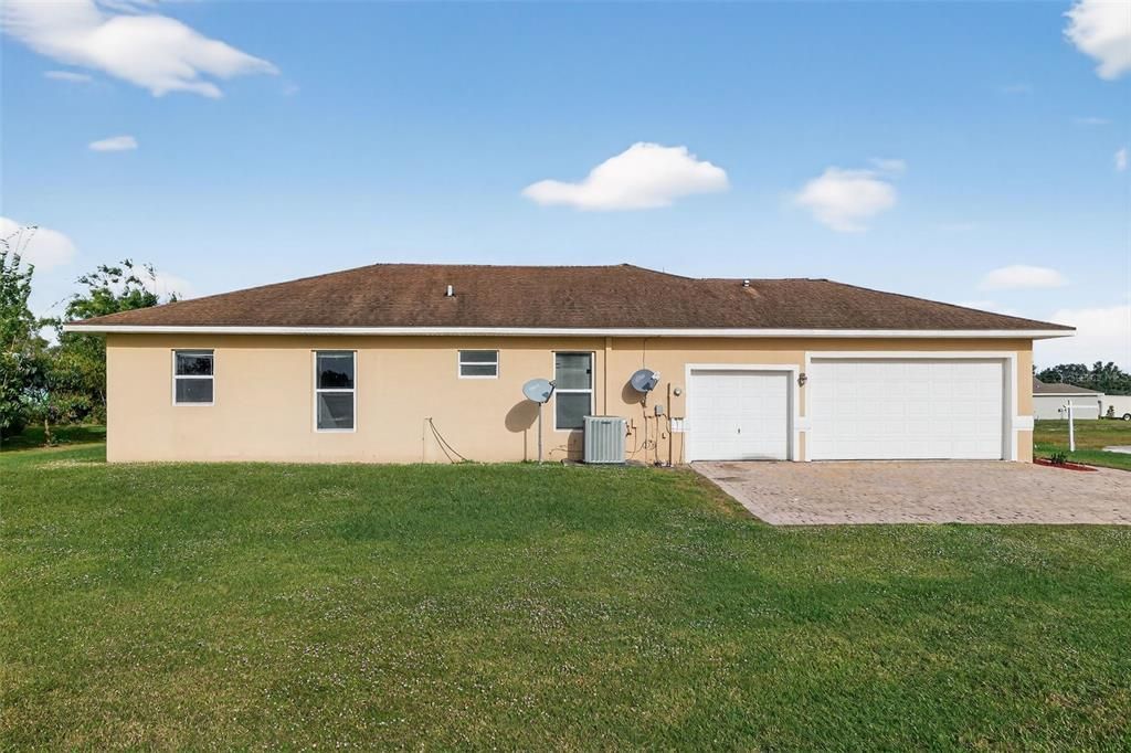 待售: $450,000 (4 贝兹, 3 浴室, 2124 平方英尺)