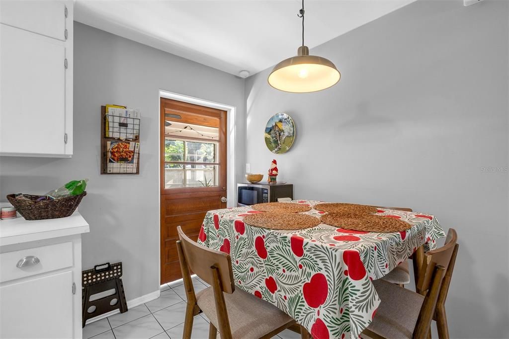 En Venta: $625,000 (3 camas, 2 baños, 1330 Pies cuadrados)