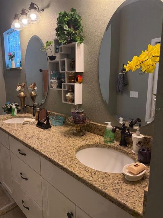 En Venta: $315,000 (3 camas, 2 baños, 1831 Pies cuadrados)