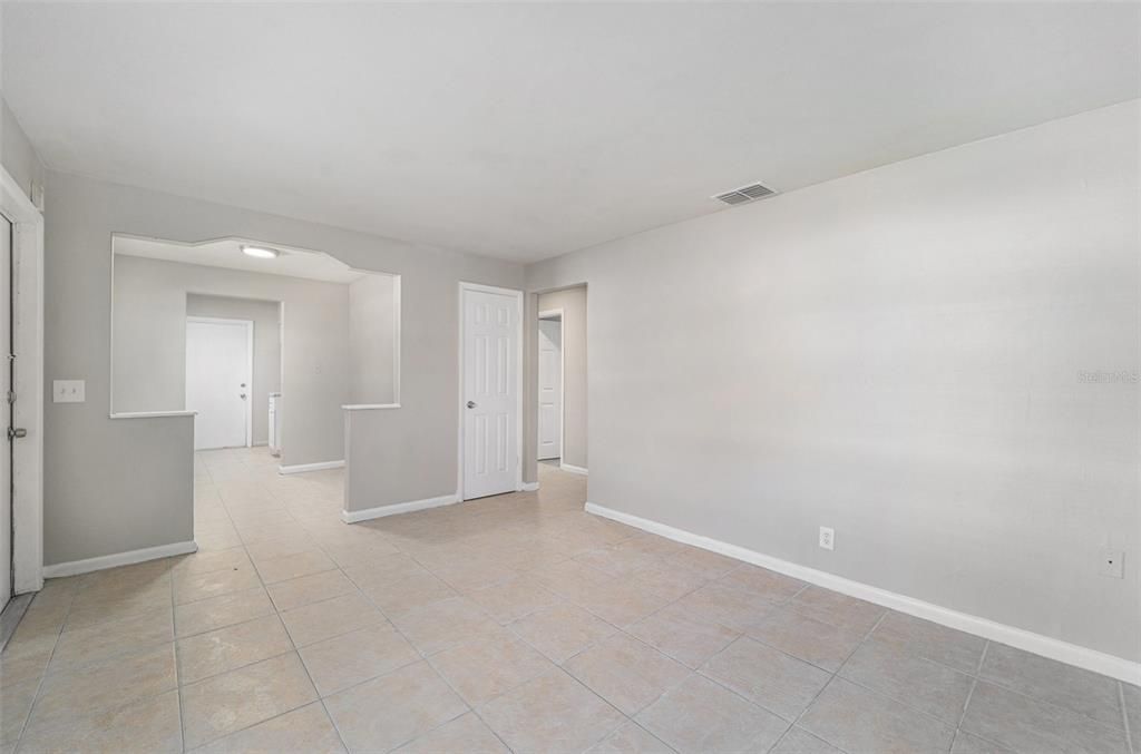 В аренду: $2,000 (3 спален, 1 ванн, 1100 Квадратных фут)