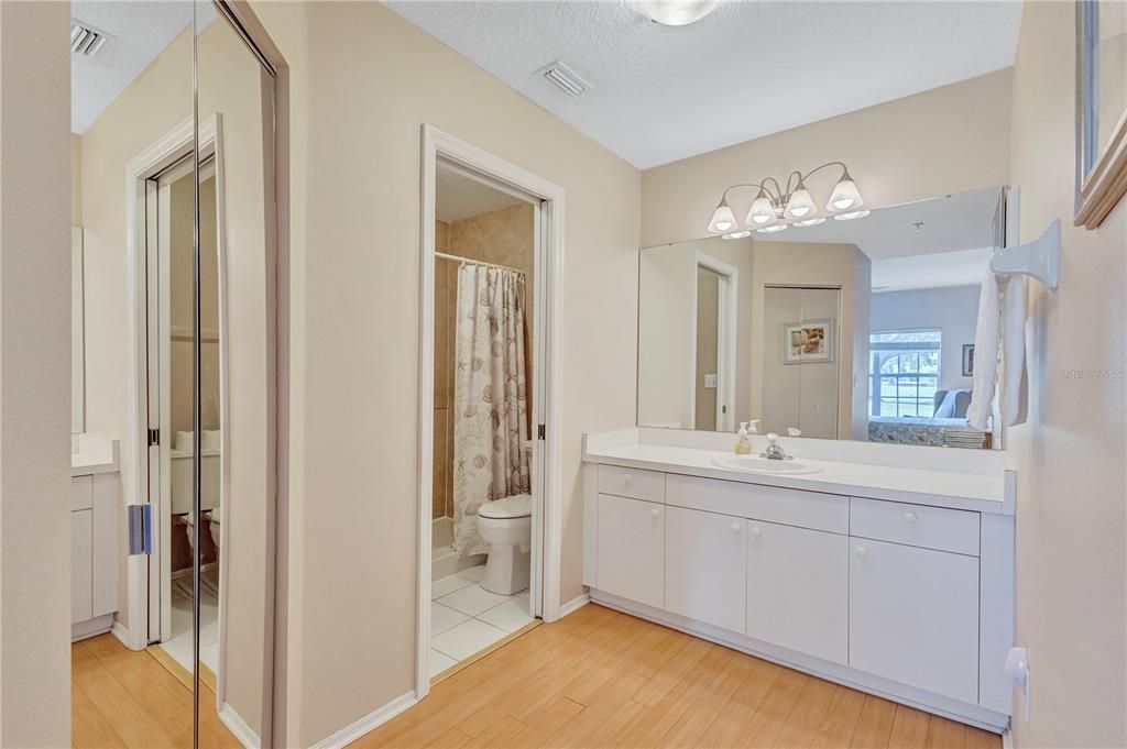 En Venta: $210,000 (2 camas, 2 baños, 1004 Pies cuadrados)