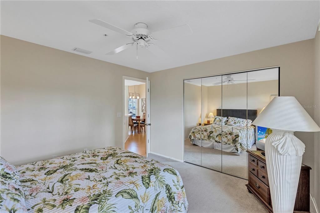 En Venta: $210,000 (2 camas, 2 baños, 1004 Pies cuadrados)