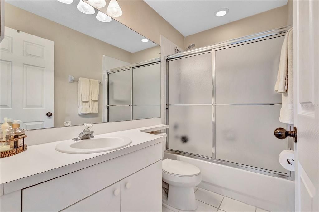 En Venta: $210,000 (2 camas, 2 baños, 1004 Pies cuadrados)