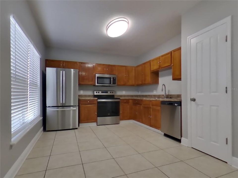 En Renta: $2,549 (4 camas, 2 baños, 2013 Pies cuadrados)