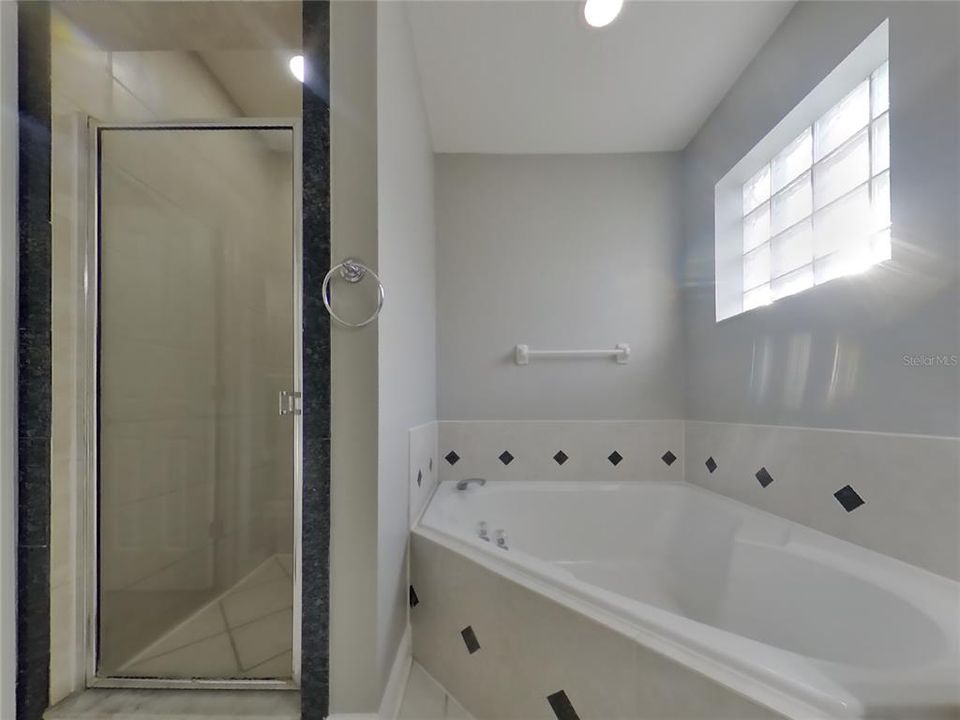 En Renta: $2,549 (4 camas, 2 baños, 2013 Pies cuadrados)