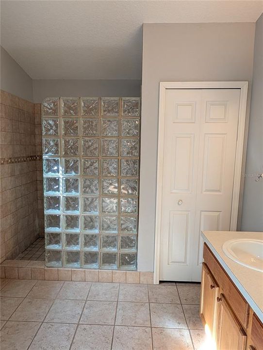 В аренду: $2,400 (3 спален, 2 ванн, 1739 Квадратных фут)