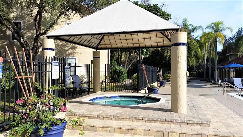 For Rent: $1,500 (1 beds, 1 baths, 572 Square Feet)