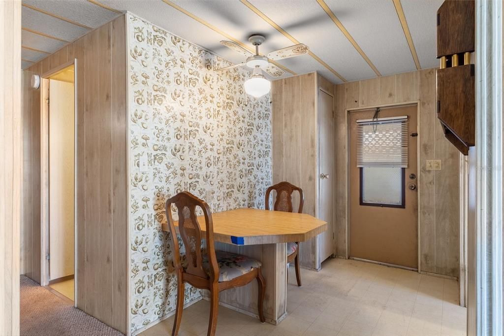 En Venta: $144,900 (2 camas, 2 baños, 989 Pies cuadrados)