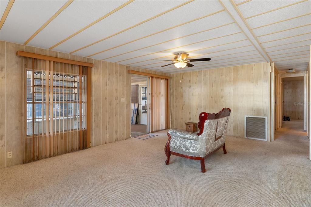 En Venta: $144,900 (2 camas, 2 baños, 989 Pies cuadrados)