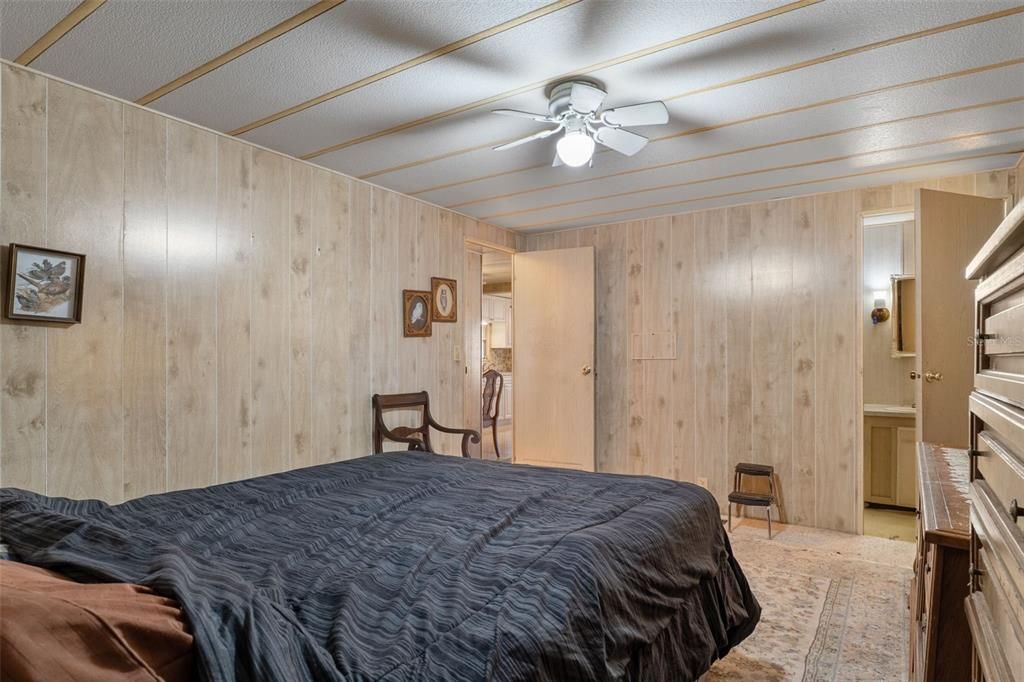 En Venta: $144,900 (2 camas, 2 baños, 989 Pies cuadrados)