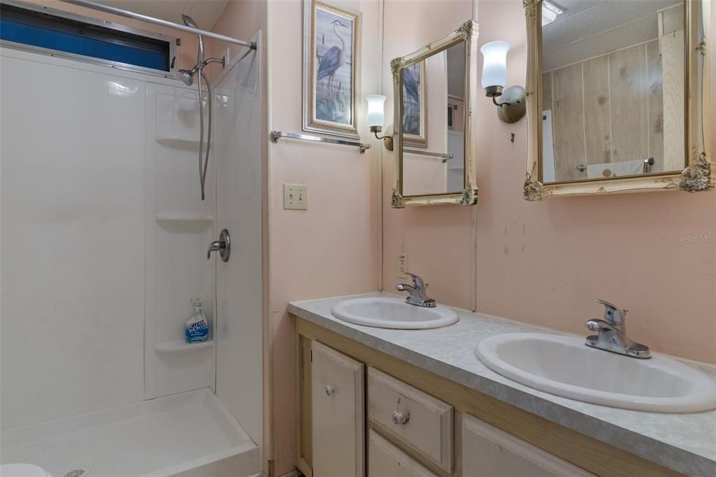 En Venta: $144,900 (2 camas, 2 baños, 989 Pies cuadrados)