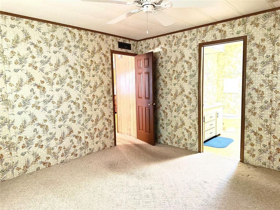 待售: $179,000 (3 贝兹, 2 浴室, 1560 平方英尺)