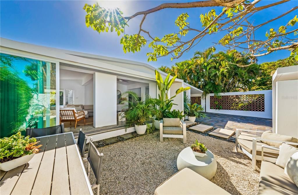 待售: $1,650,000 (4 贝兹, 3 浴室, 3003 平方英尺)