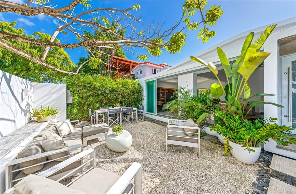 待售: $1,650,000 (4 贝兹, 3 浴室, 3003 平方英尺)