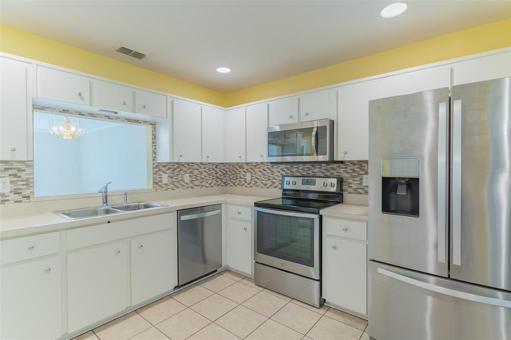 En Venta: $274,500 (3 camas, 2 baños, 1396 Pies cuadrados)