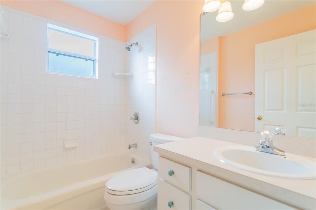 En Venta: $274,500 (3 camas, 2 baños, 1396 Pies cuadrados)