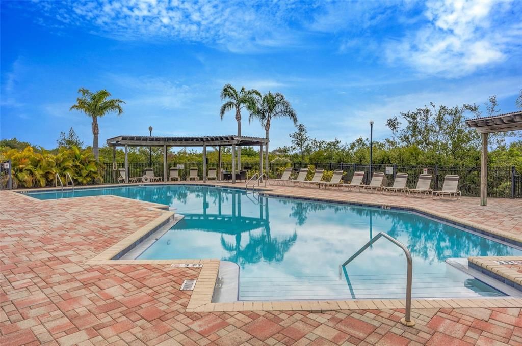 For Sale: $263,000 (2 beds, 2 baths, 1153 Square Feet)