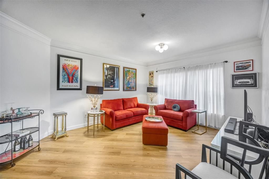 For Sale: $263,000 (2 beds, 2 baths, 1153 Square Feet)