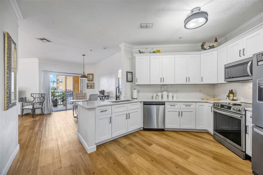 For Sale: $263,000 (2 beds, 2 baths, 1153 Square Feet)