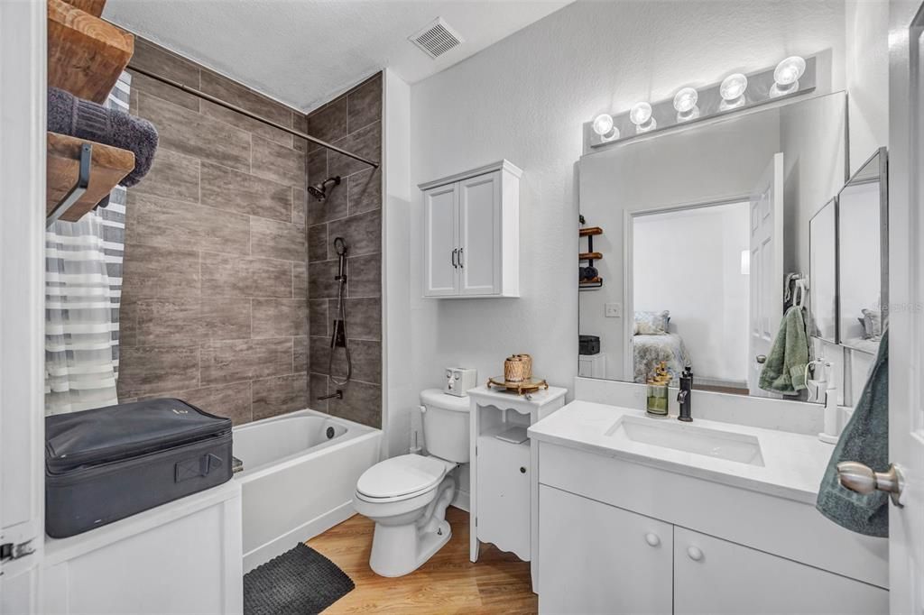 For Sale: $263,000 (2 beds, 2 baths, 1153 Square Feet)