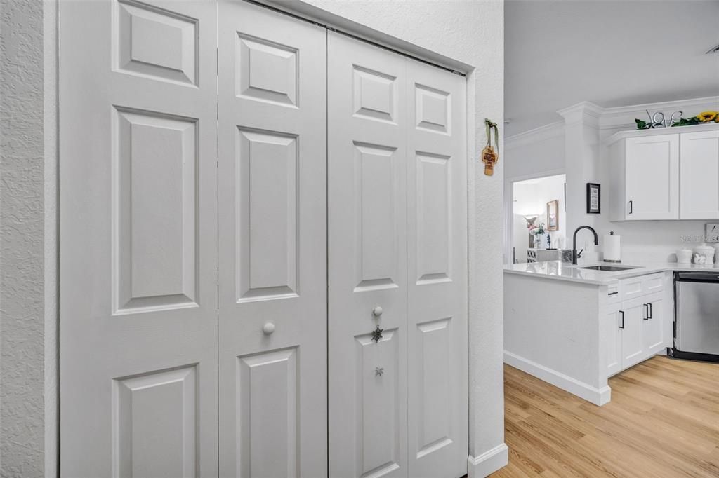 For Sale: $263,000 (2 beds, 2 baths, 1153 Square Feet)