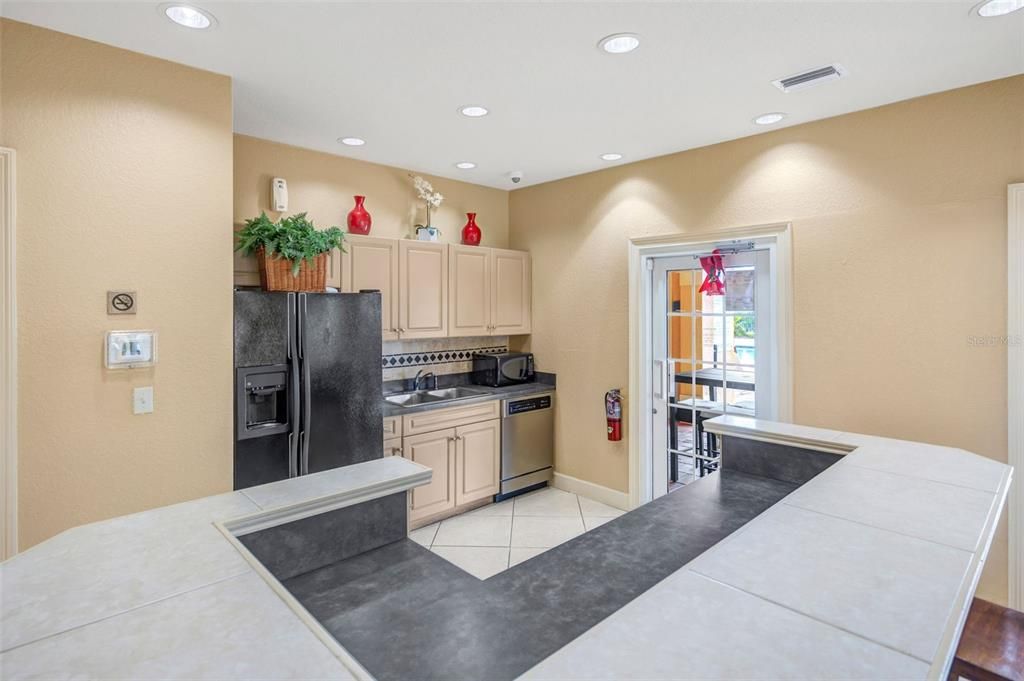 For Sale: $263,000 (2 beds, 2 baths, 1153 Square Feet)