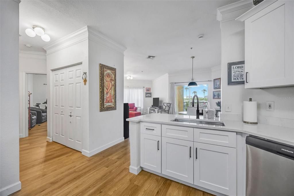 For Sale: $263,000 (2 beds, 2 baths, 1153 Square Feet)