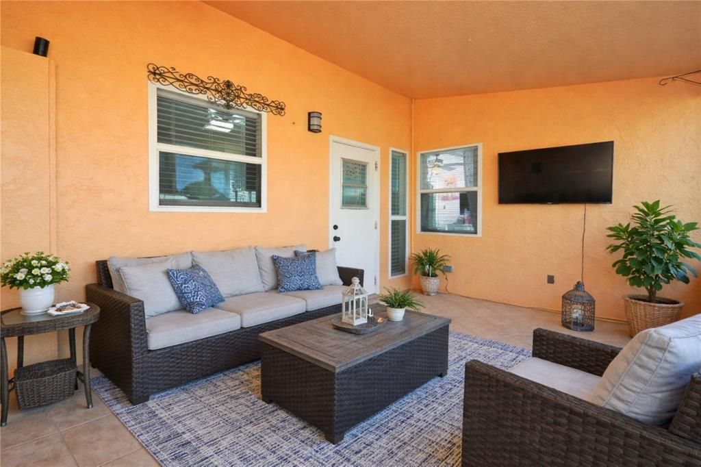 For Sale: $289,900 (3 beds, 2 baths, 1565 Square Feet)