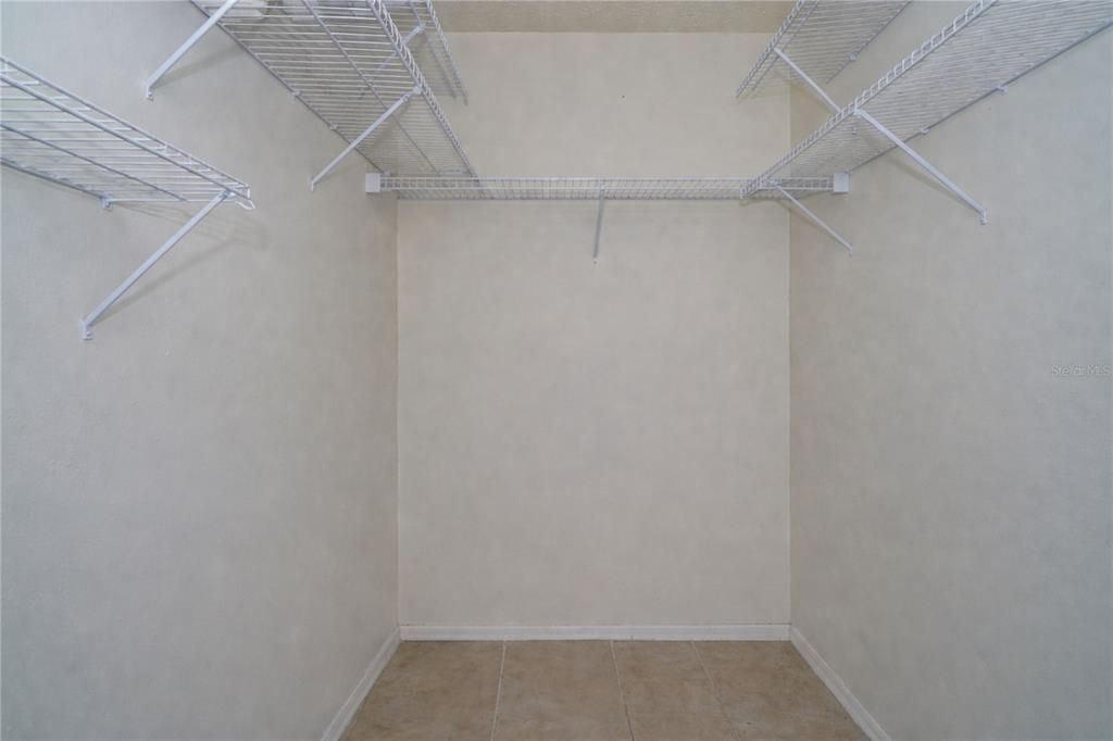 For Sale: $289,900 (3 beds, 2 baths, 1565 Square Feet)