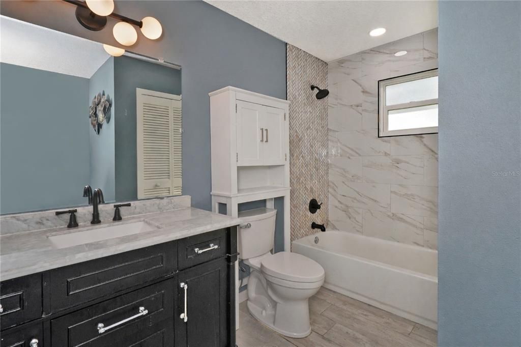 For Sale: $289,900 (3 beds, 2 baths, 1565 Square Feet)