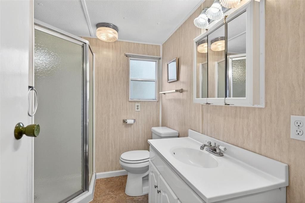 For Sale: $79,900 (2 beds, 1 baths, 552 Square Feet)