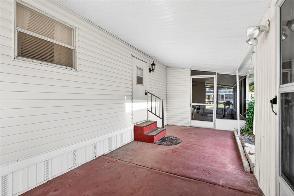 For Sale: $79,900 (2 beds, 1 baths, 552 Square Feet)