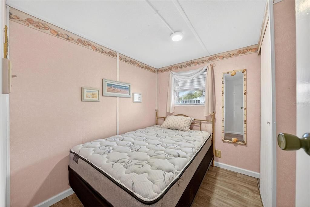 For Sale: $79,900 (2 beds, 1 baths, 552 Square Feet)