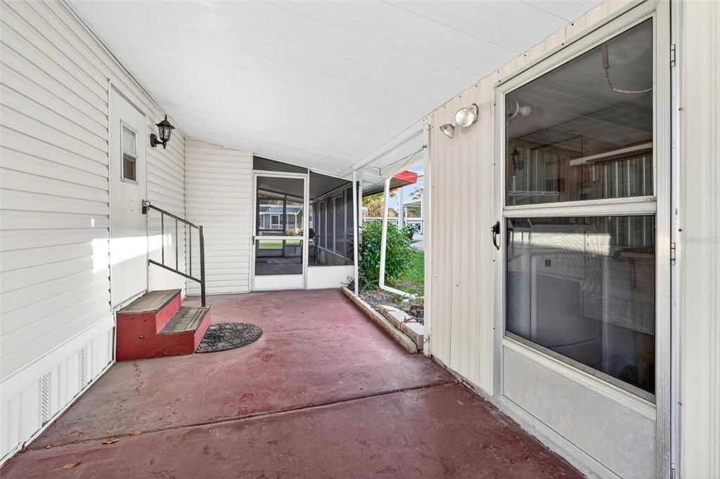 For Sale: $79,900 (2 beds, 1 baths, 552 Square Feet)