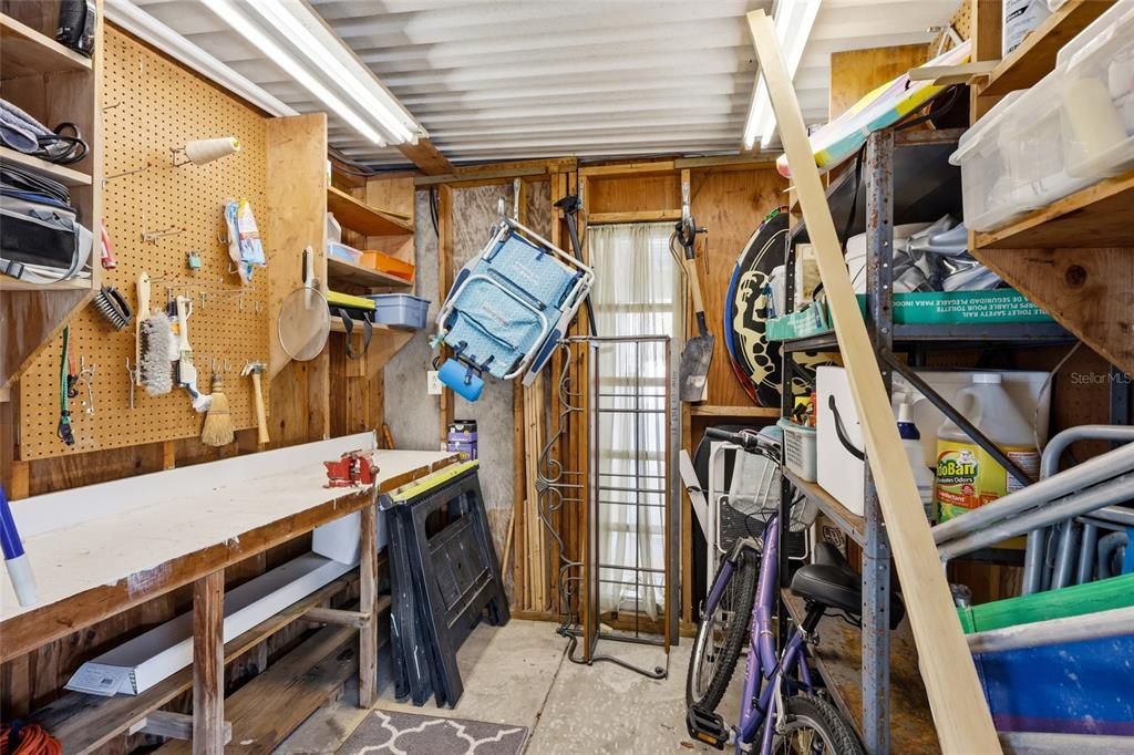 For Sale: $469,000 (2 beds, 2 baths, 1027 Square Feet)