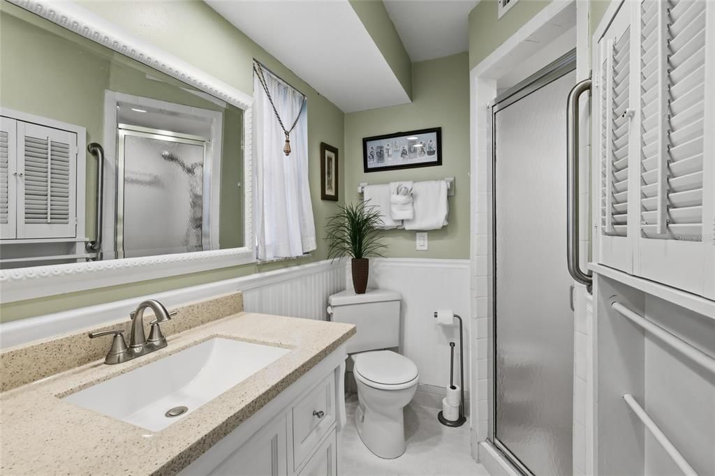 For Sale: $469,000 (2 beds, 2 baths, 1027 Square Feet)