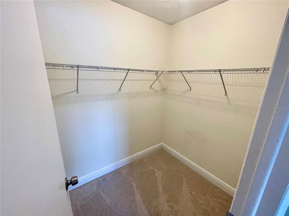 For Rent: $3,100 (2 beds, 2 baths, 910 Square Feet)