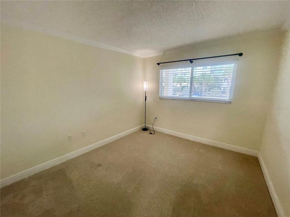 For Rent: $3,100 (2 beds, 2 baths, 910 Square Feet)