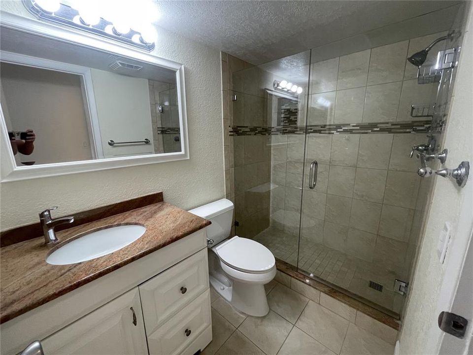 For Rent: $3,100 (2 beds, 2 baths, 910 Square Feet)