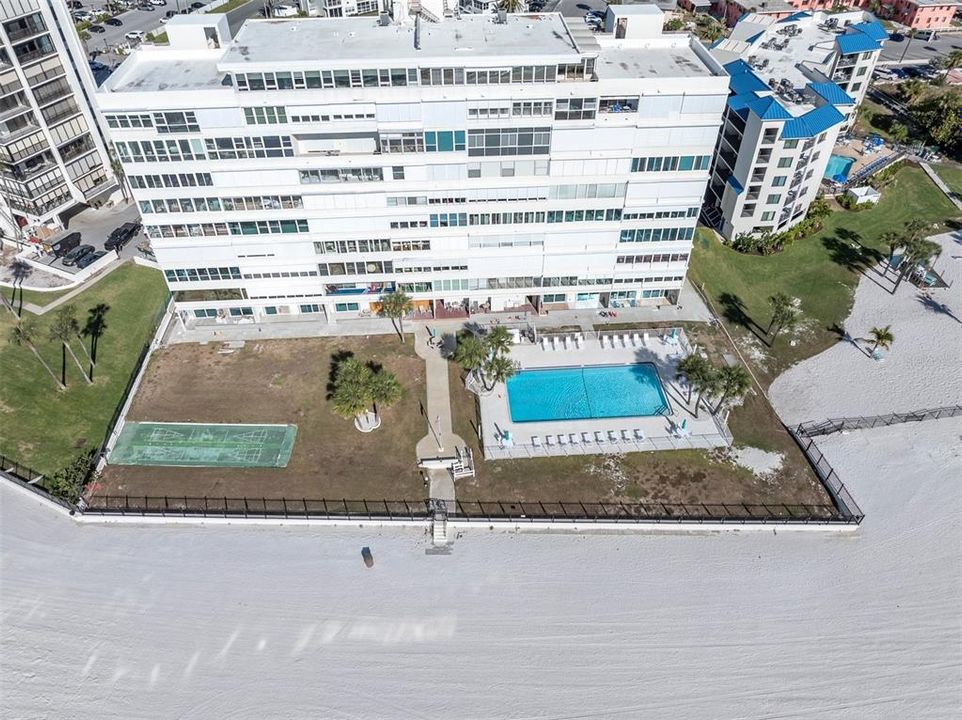 出租: $4,000 (1 贝兹, 2 浴室, 1165 平方英尺)